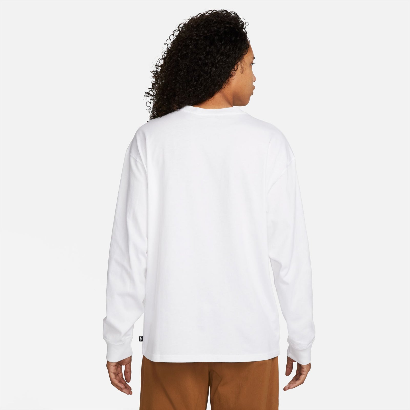 Nike ESSENTIALS  Long-Sleeve Skate T-Shirt